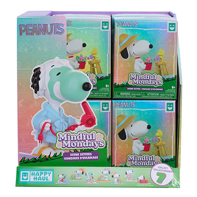 Happy Haul Peanuts Snoopy Figs In Box